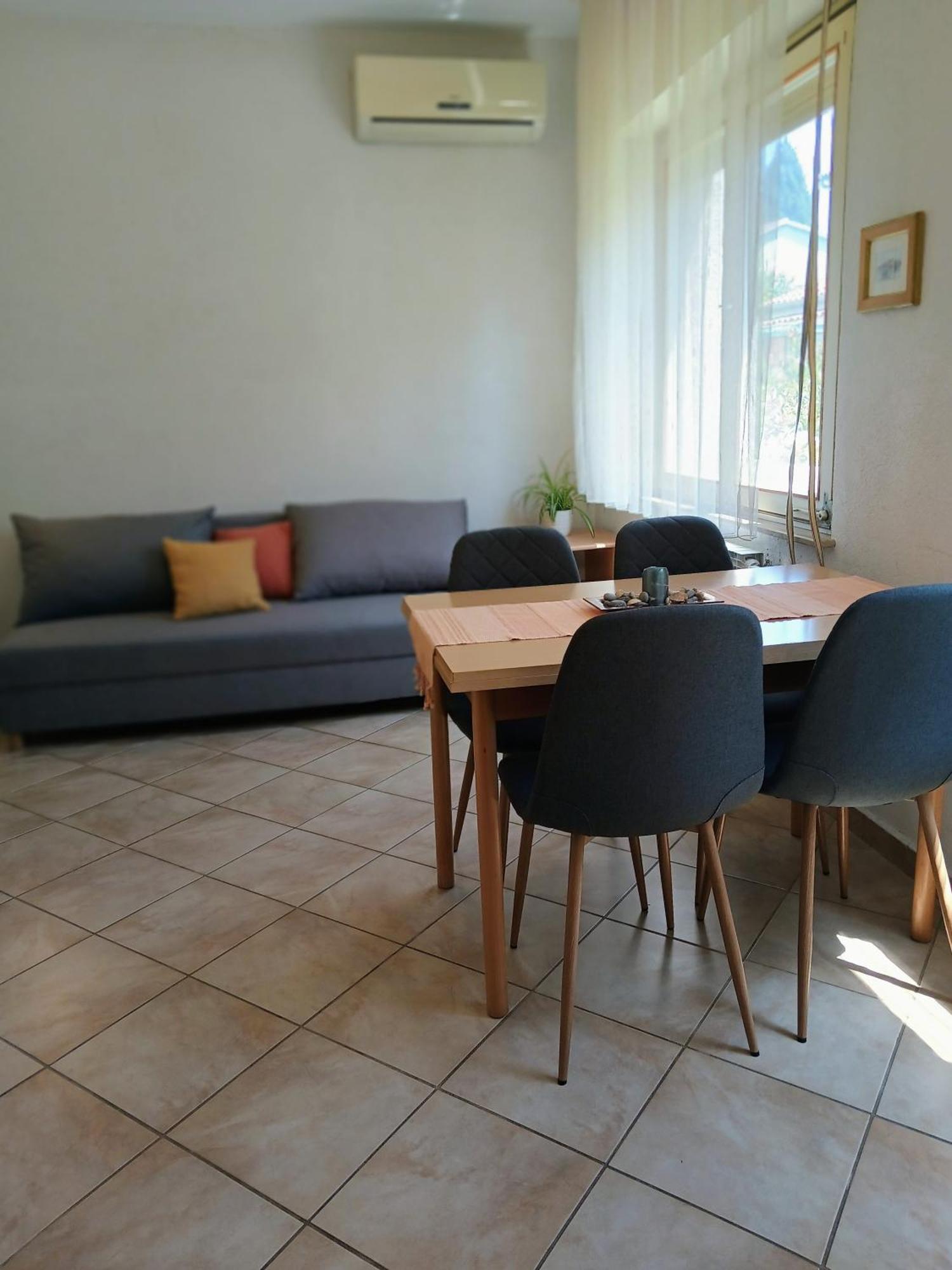 Apartments Jadranka Ivana プーラ エクステリア 写真