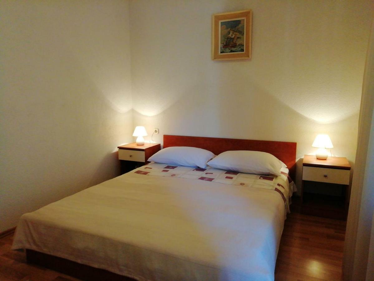 Apartments Jadranka Ivana プーラ エクステリア 写真