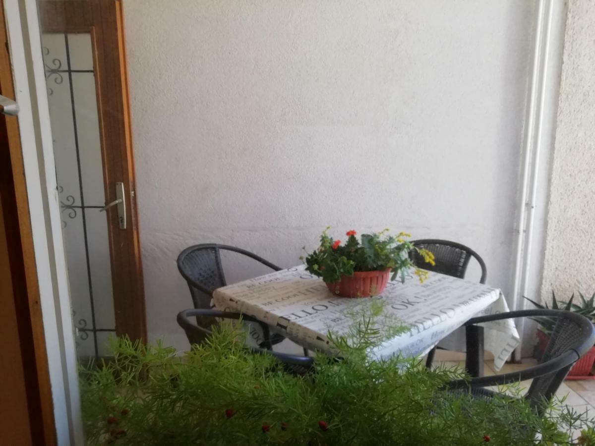 Apartments Jadranka Ivana プーラ エクステリア 写真